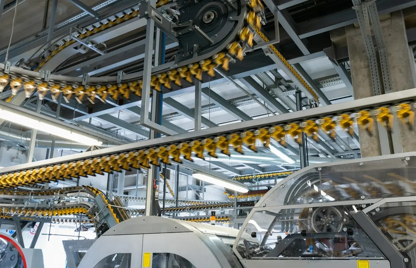 Dlaczego warto inwestować w serwis uszczelnień dla taśm przenośnikowych trudno zapalnych?